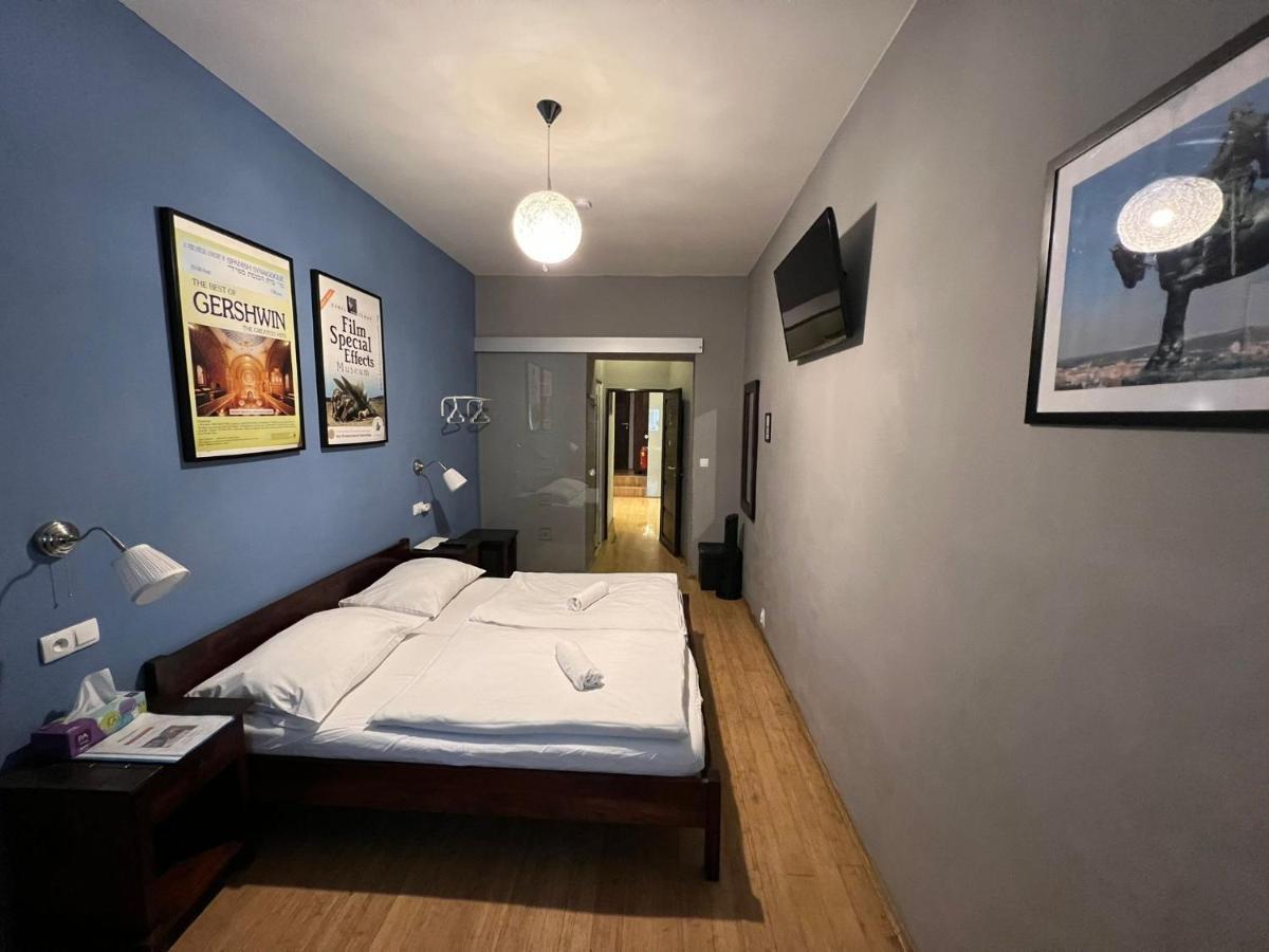 Central Studios Прага Экстерьер фото