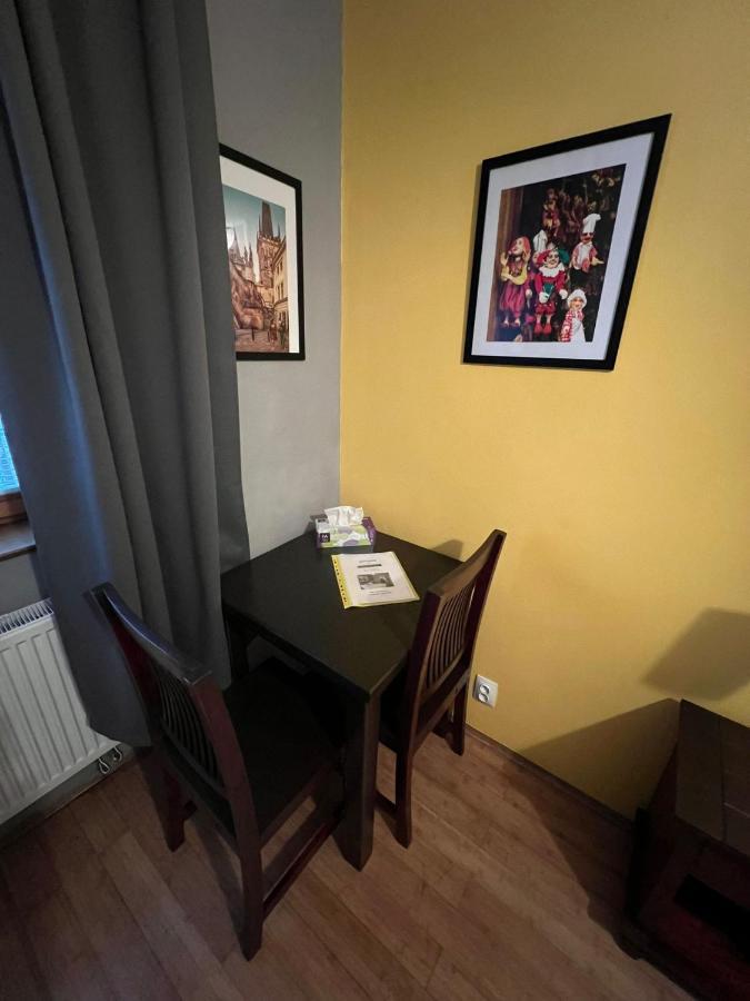 Central Studios Прага Экстерьер фото