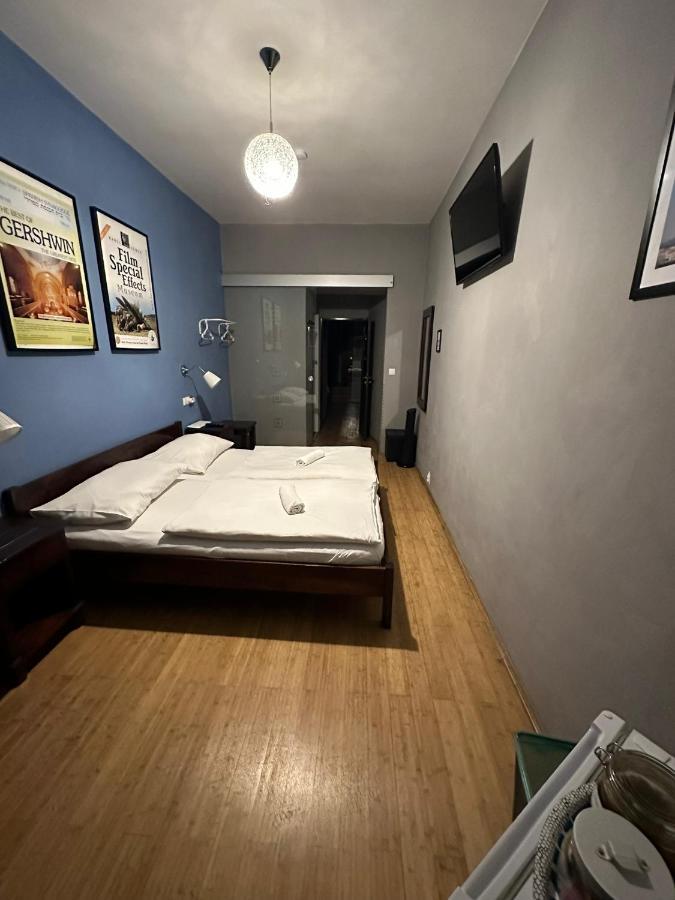 Central Studios Прага Экстерьер фото