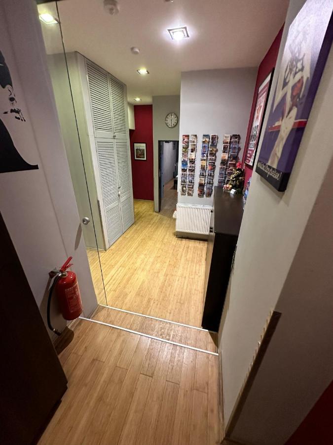 Central Studios Прага Экстерьер фото