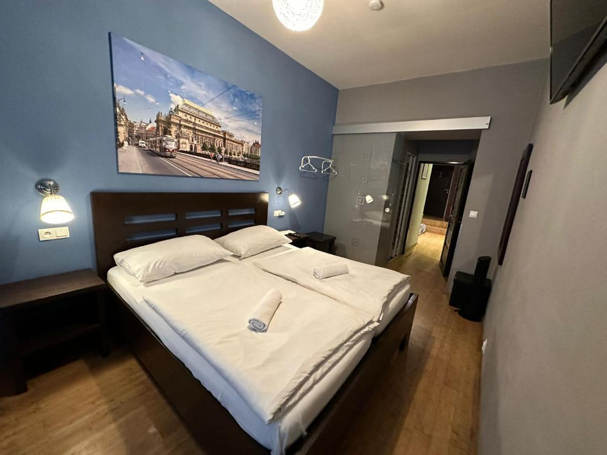 Central Studios Прага Экстерьер фото