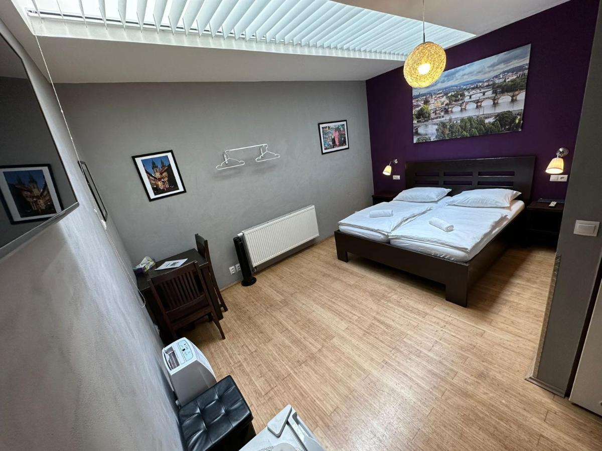 Central Studios Прага Экстерьер фото