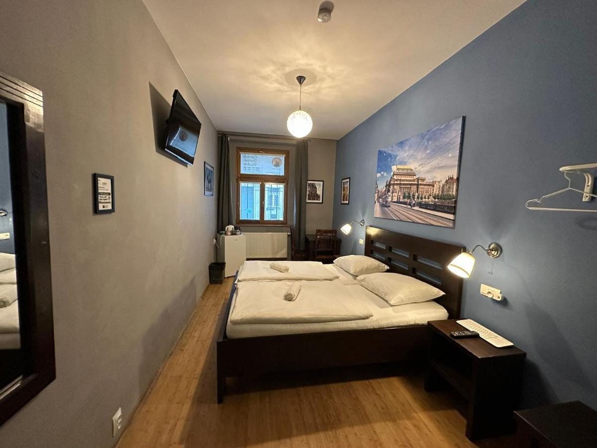 Central Studios Прага Экстерьер фото