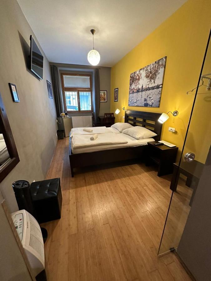 Central Studios Прага Экстерьер фото