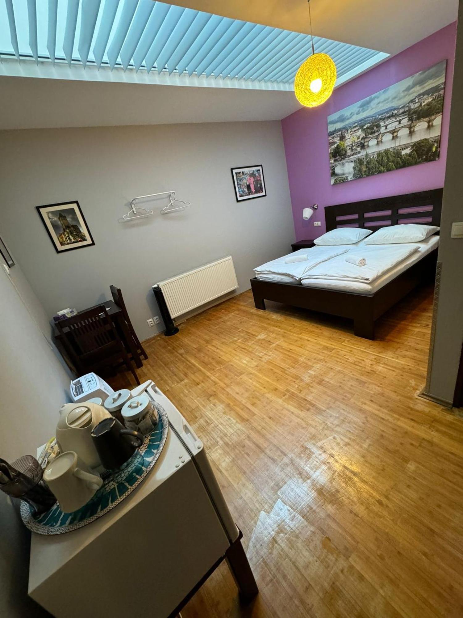 Central Studios Прага Экстерьер фото