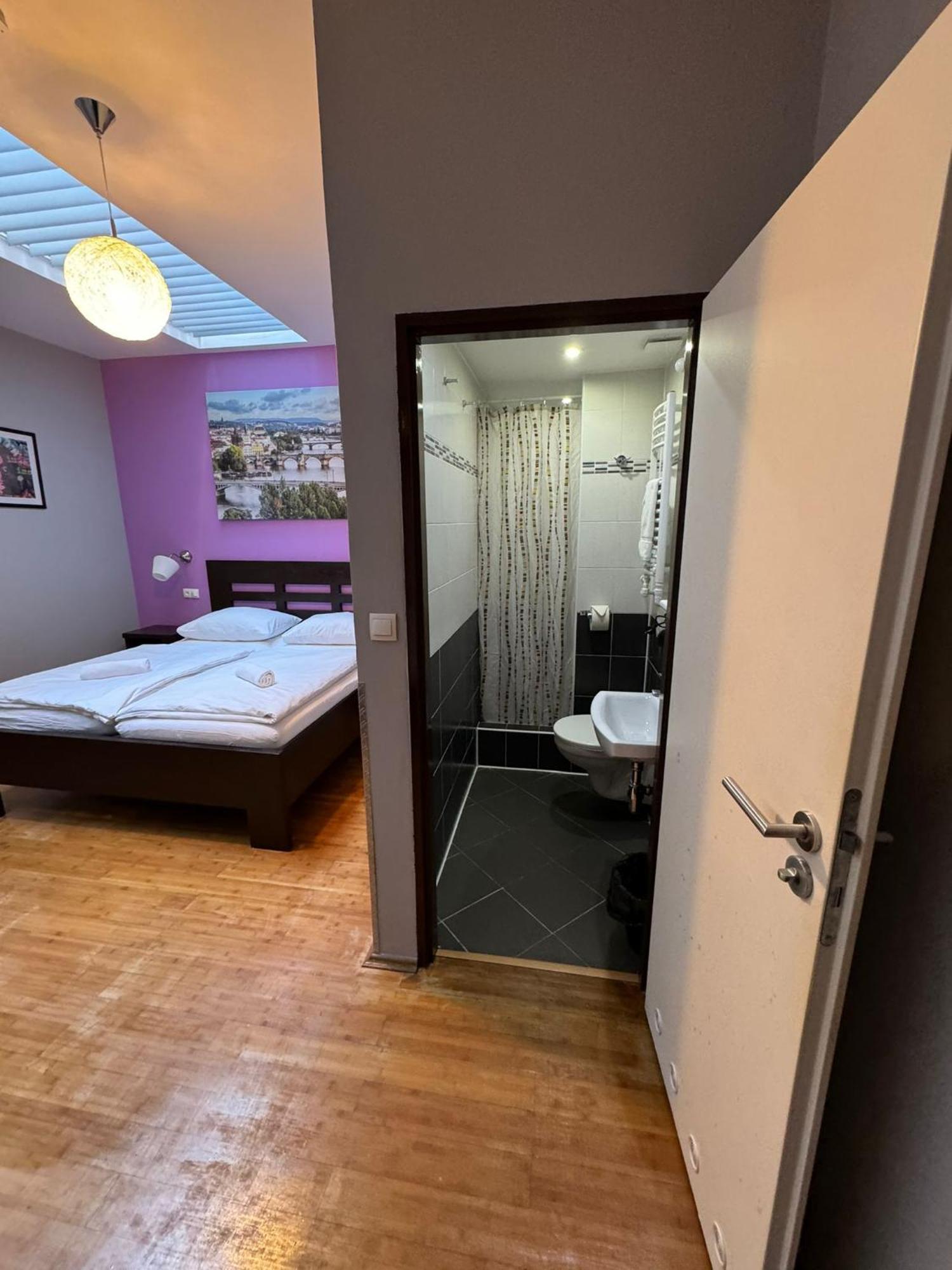 Central Studios Прага Экстерьер фото